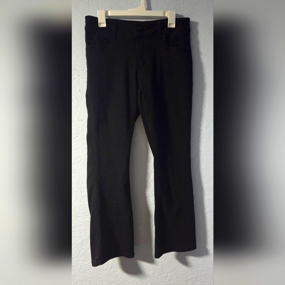 Tahari Black Bootcut Jeans - Size 8/29